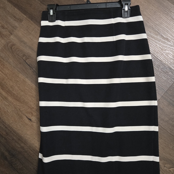 Banana Republic Black and Cream Striped Midi Skirt - Picture 1 of 3
